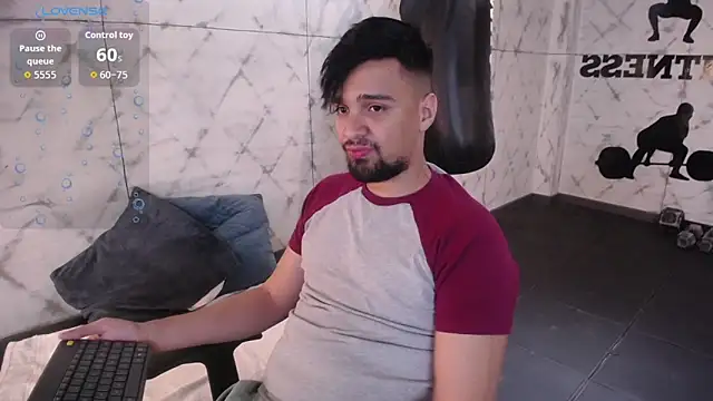 Snapshot of Edward_max chatting on September 22, 2025, 3:01 am Edward max online show from September 22, 2025, 3:01 am