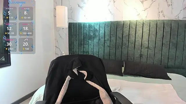 Snapshot of Edward_max chatting on October 12, 2025, 3:52 am Edward max online show from October 12, 2025, 3:52 am