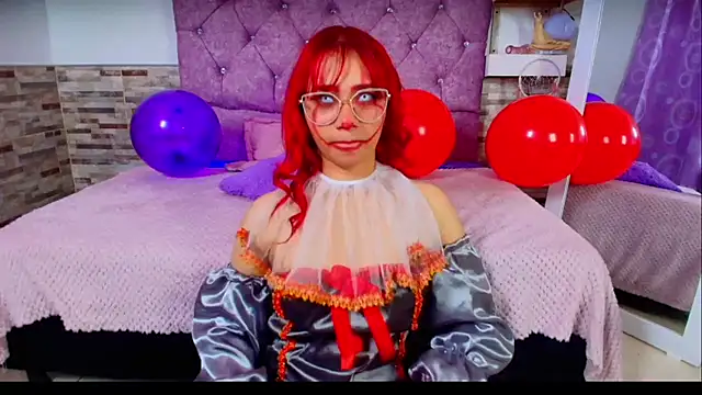 Snapshot of Melannytaylor chatting on October 16, 2025, 7:55 pm Melannytaylor online show from October 16, 2025, 7:55 pm