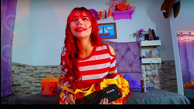 Snapshot of Melannytaylor chatting on October 31, 2025, 9:00 pm Melannytaylor online show from October 31, 2025, 9:00 pm