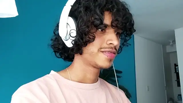 Snapshot of TheBlessedSide chatting on October 14, 2025, 7:58 pm TheBlessedSide online show from October 14, 2025, 7:58 pm