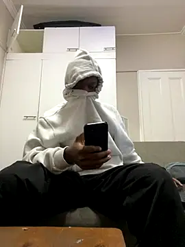 Snapshot of Mischevous_T69 chatting on September 28, 2025, 8:16 pm Mischevous T69 online show from September 28, 2025, 8:16 pm