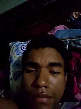 Reynold2608 online show from April 24, 2026, 2:24 am