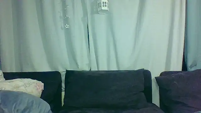 DevilsAngel13 online show from October 5, 2025, 6:42 pm