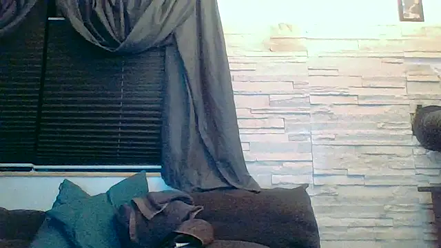 DevilsAngel13 online show from October 14, 2025, 5:46 pm