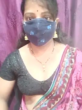 Snapshot of Manisha-Love chatting on October 7, 2025, 4:02 am Manisha-Love online show from October 7, 2025, 4:02 am