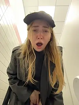 Sunny   Bunny online show from September 26, 2025, 8:32 am