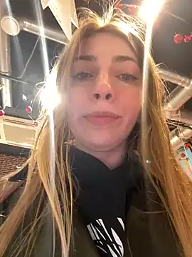 Sunny   Bunny online show from December 22, 2025, 12:38 pm