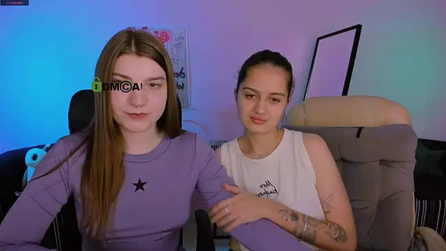 Snapshot of pure_radiance1 chatting on October 4, 2025, 9:00 am pure radiance1 online show from October 4, 2025, 9:00 am