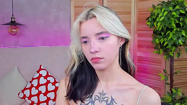 Snapshot of as1an_girlfriend chatting on March 11, 2025, 3:25 am as1an girlfriend online show from March 11, 2025, 3:25 am