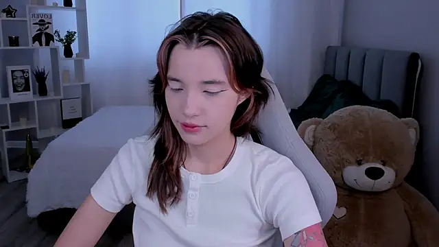 as1an girlfriend online show from June 1, 2026, 3:40 am