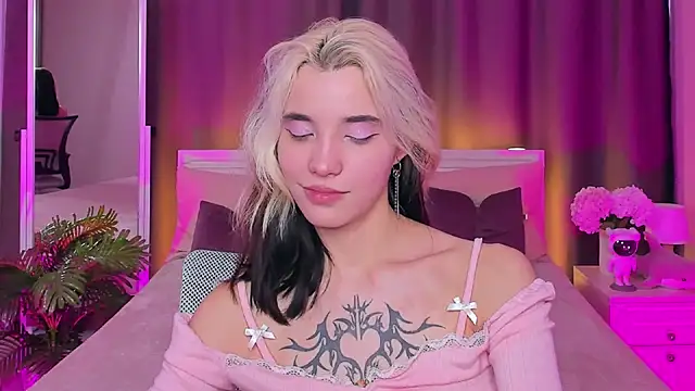 Snapshot of as1an_girlfriend chatting on March 13, 2025, 6:16 am as1an girlfriend online show from March 13, 2025, 6:16 am