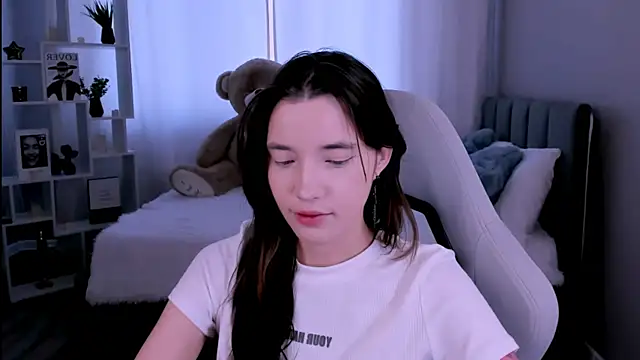 as1an girlfriend online show from May 21, 2026, 3:04 am