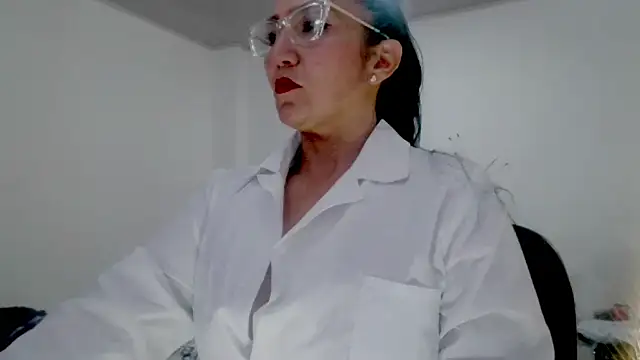 Snapshot of Hanna-33 chatting on October 25, 2025, 3:28 am Hanna-33 online show from October 25, 2025, 3:28 am