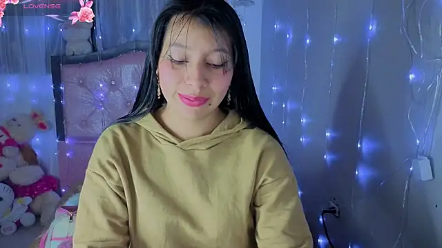 Snapshot of keyla_meow chatting on October 5, 2025, 3:41 am keyla meow online show from October 5, 2025, 3:41 am