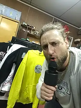 Ozomitro online show from October 6, 2025, 7:47 pm