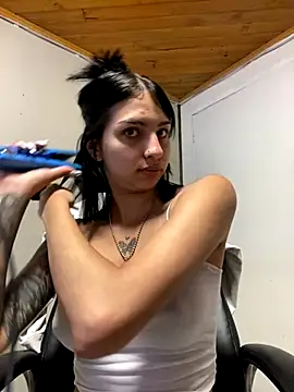 Snapshot of Hilary_pinkk chatting on October 22, 2025, 1:27 am Hilary pinkk online show from October 22, 2025, 1:27 am