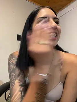 Snapshot of Hilary_pinkk chatting on October 29, 2025, 3:16 am Hilary pinkk online show from October 29, 2025, 3:16 am