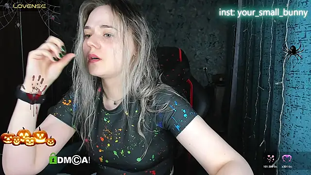 Snapshot of Your_small_bunny chatting on October 27, 2025, 2:01 am Your small bunny online show from October 27, 2025, 2:01 am