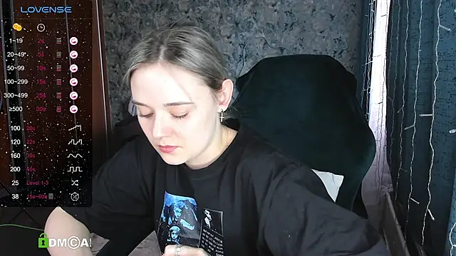 Snapshot of Your_small_bunny chatting on February 26, 2025, 4:19 am Your small bunny online show from February 26, 2025, 4:19 am