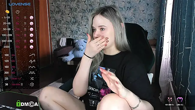 Snapshot of Your_small_bunny chatting on February 26, 2025, 7:23 am Your small bunny online show from February 26, 2025, 7:23 am