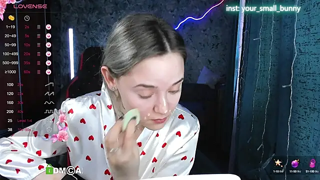 Snapshot of Your_small_bunny chatting on October 11, 2025, 2:12 am Your small bunny online show from October 11, 2025, 2:12 am