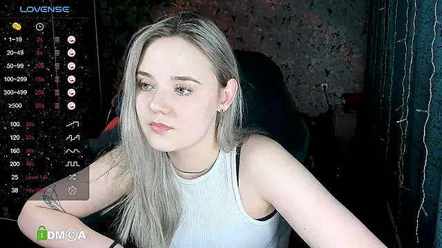 Snapshot of Your_small_bunny chatting on February 2, 2025, 11:40 am Your small bunny online show from February 2, 2025, 11:40 am