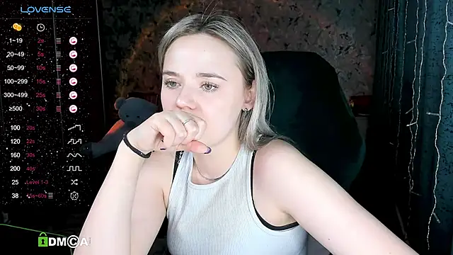 Snapshot of Your_small_bunny chatting on February 2, 2025, 2:45 pm Your small bunny online show from February 2, 2025, 2:45 pm