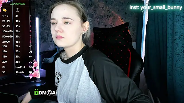 Your small bunny online show from April 17, 2026, 2:03 am