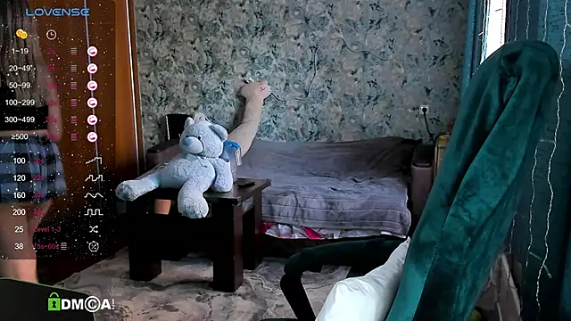 Snapshot of Your_small_bunny chatting on February 5, 2025, 6:24 am Your small bunny online show from February 5, 2025, 6:24 am