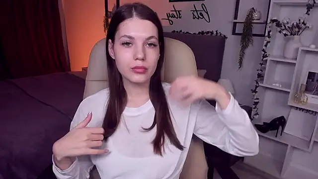 Snapshot of BellaSweetHeart chatting on February 3, 2025, 3:38 pm BellaSweetHeart online show from February 3, 2025, 3:38 pm