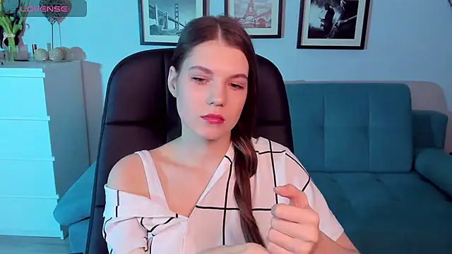 Snapshot of BellaSweetHeart chatting on March 7, 2025, 10:02 am BellaSweetHeart online show from March 7, 2025, 10:02 am