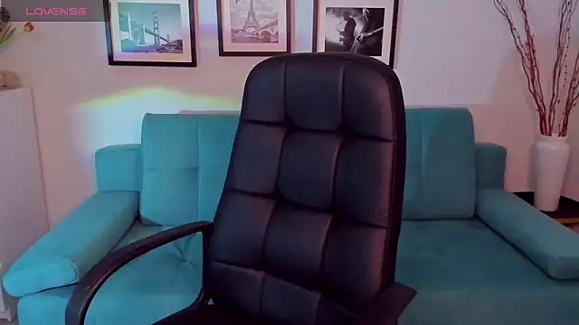 Snapshot of BellaSweetHeart chatting on March 4, 2025, 5:13 pm BellaSweetHeart online show from March 4, 2025, 5:13 pm