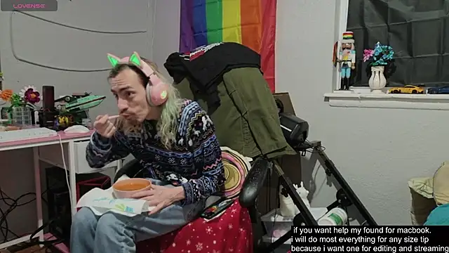 Snapshot of tallnerdyguy chatting on October 21, 2025, 1:16 am tallnerdyguy online show from October 21, 2025, 1:16 am