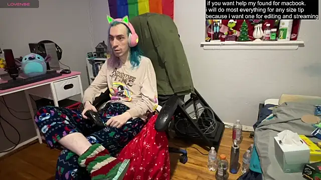 tallnerdyguy online show from March 11, 2025, 1:16 am