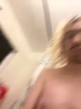 Snapshot of tallnerdyguy chatting on October 24, 2025, 10:20 pm tallnerdyguy online show from October 24, 2025, 10:20 pm