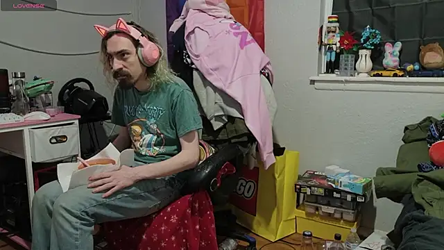 tallnerdyguy online show from March 1, 2026, 2:33 am