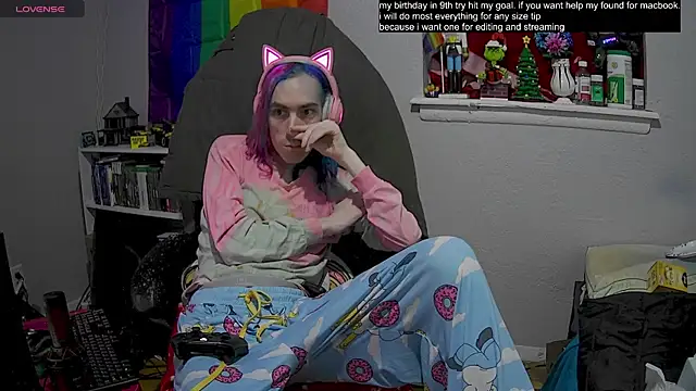 tallnerdyguy online show from February 14, 2025, 2:07 am