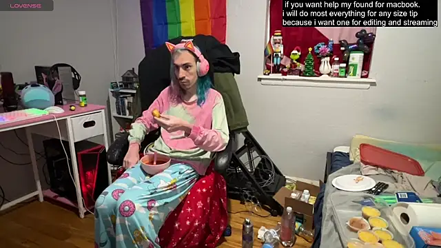 tallnerdyguy online show from March 21, 2025, 2:18 am