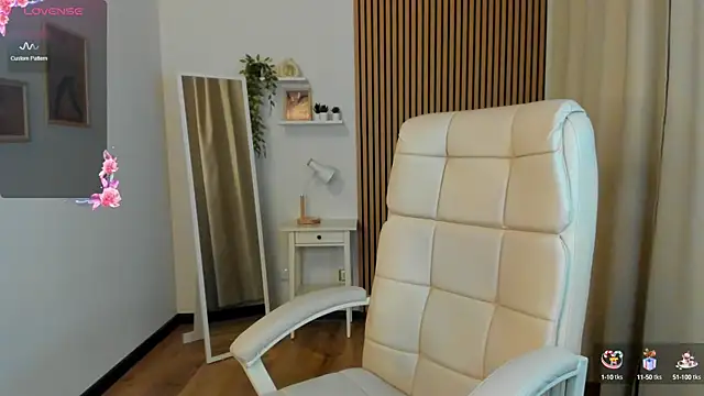 margeriTirell online show from September 11, 2025, 3:06 am