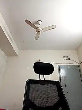 Tisha-01 online show from November 27, 2025, 2:45 am