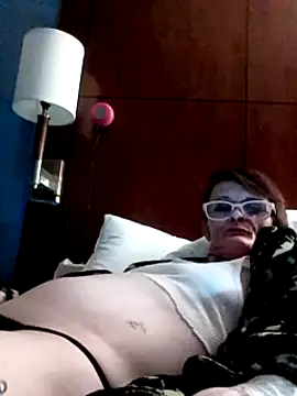 ivylee31 online show from January 20, 2025, 7:15 am