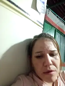 Snapshot of EvelyneClark chatting on January 17, 2025, 2:08 am EvelyneClark online show from January 17, 2025, 2:08 am