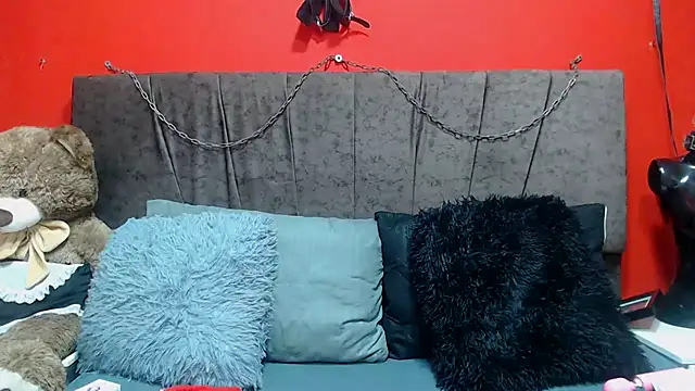 Snapshot of EvelyneClark chatting on February 17, 2025, 4:06 pm EvelyneClark online show from February 17, 2025, 4:06 pm