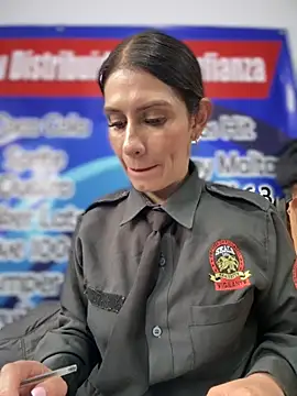 Snapshot of Alysson-- chatting on October 16, 2025, 2:58 pm Alysson-- online show from October 16, 2025, 2:58 pm