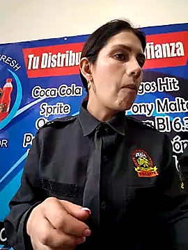 Snapshot of Alysson-- chatting on September 26, 2025, 2:46 pm Alysson-- online show from September 26, 2025, 2:46 pm