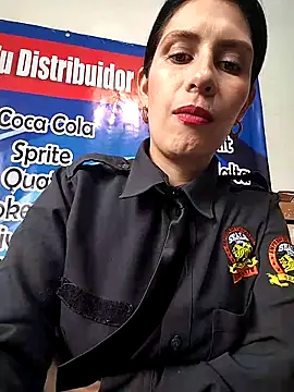 Snapshot of Alysson-- chatting on September 29, 2025, 1:50 pm Alysson-- online show from September 29, 2025, 1:50 pm