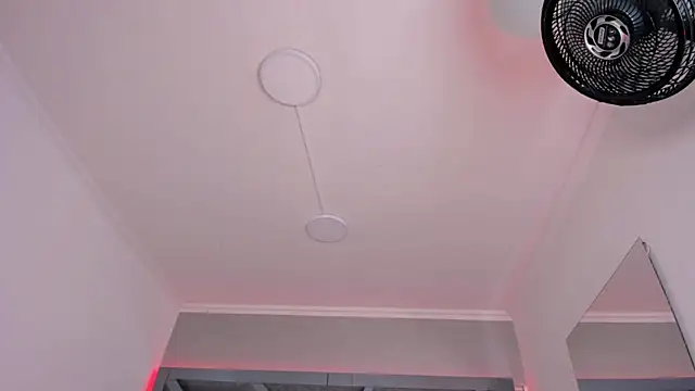 Snapshot of AmberiniHoffman chatting on September 23, 2025, 11:50 am AmberiniHoffman online show from September 23, 2025, 11:50 am