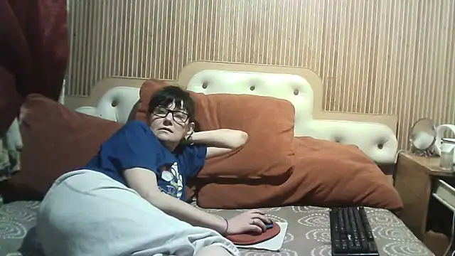 Snapshot of AlanaLaDream chatting on September 24, 2025, 1:50 pm AlanaLaDream online show from September 24, 2025, 1:50 pm