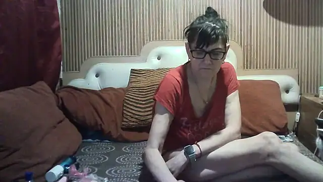 Snapshot of AlanaLaDream chatting on November 13, 2025, 6:45 pm AlanaLaDream online show from November 13, 2025, 6:45 pm